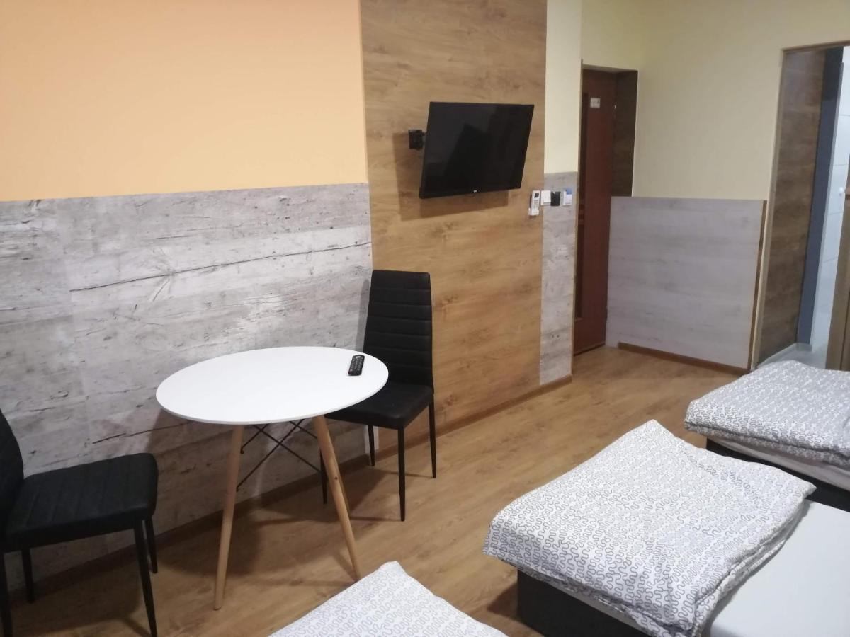 Eldom-Noclegi Pracownicze Daleka 12 Wagrowiec Exterior photo