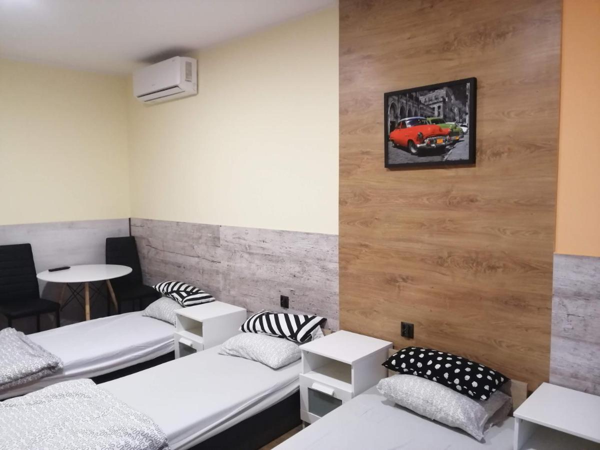 Eldom-Noclegi Pracownicze Daleka 12 Wagrowiec Exterior photo